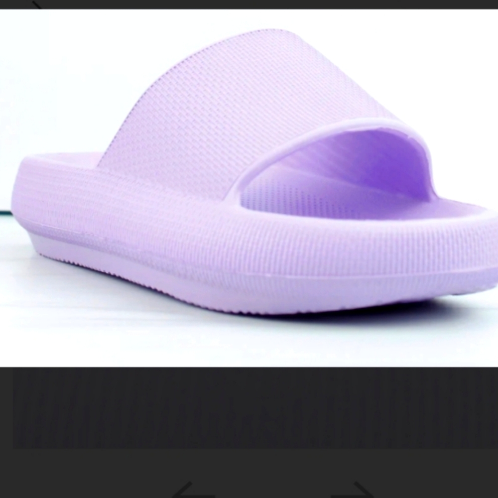 Women's (Size 7.5-8.5) Purple Foam Cloud Wide Strap Slip-on Slippers (NEW-NWT)